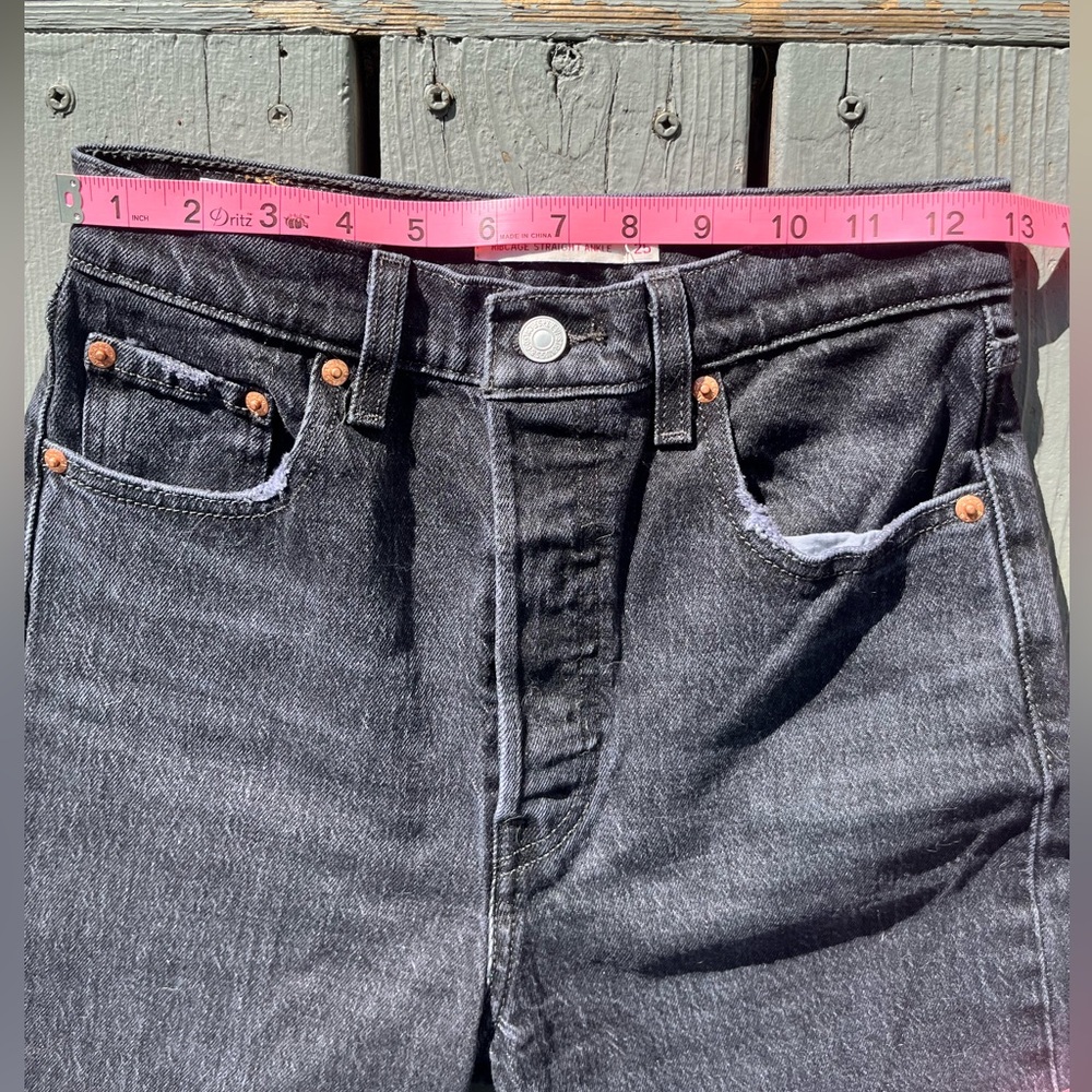 Levi’s Ribcage Jeans - Picture 6 of 8